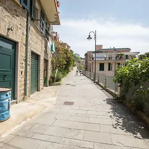 The 5 Terre Riomaggiore